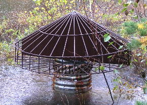 Riser with lower openings submerged